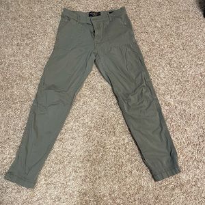 Lucky Brand Cargo Pants Woman’s size 4/27
